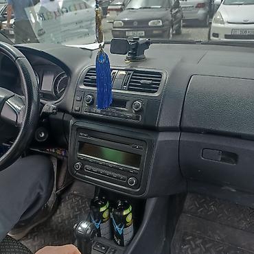 мини электро: Skoda Fabia RS: 2012 г., 1.6 л, Робот, Бензин, Хэтчбэк — 5