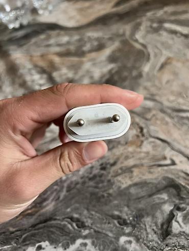 зарядка ipod: USB 1 hefte 10 gün işledilib resmi mağazadan alınıb 60 manata Pul — 3