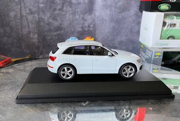 Avtomobil modelləri: Коллекционная модель AUDI Q5 PA White 2013 Schuco Scale 1:43 Art. — 17
