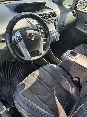 Toyota: Toyota Prius V: 2013 г., 1.8 л, Вариатор, Гибрид, Универсал — 4