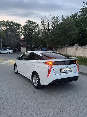Toyota: Toyota Prius: 2016 г., 1.8 л, Вариатор, Гибрид, Хэтчбэк — 3