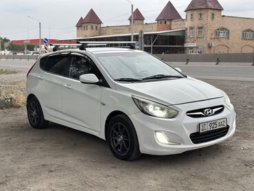 салярис 2016: Hyundai Solaris: 2012 г., 1.4 л, Механика, Бензин, Хетчбек