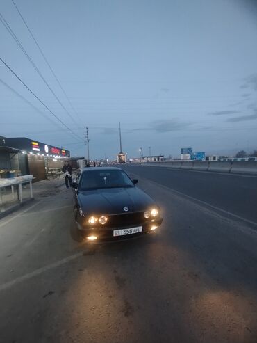 BMW: BMW 520: 1991 г., 2 л, Механика, Бензин, Седан