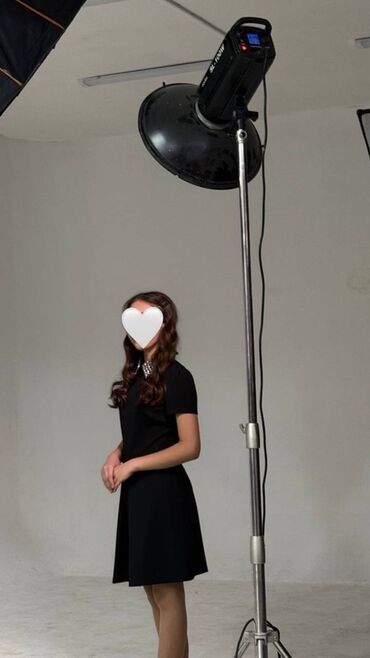 вечернее платье велюр: Кече көйнөгү, А-силуэт, Кыска модель, Жеңдери менен, Таштар, S