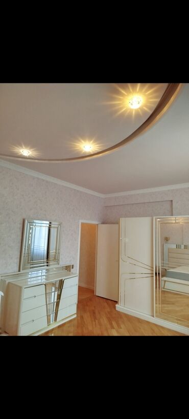 Otaqların satışı: Xalqlar Dostlugu metrosunun yaxinliginda 19/18-də yelçəkən 3otaqli iki — 12