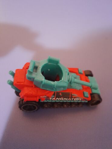 oyuncaq qutusu: Orjinal Hotwheels.Made in Malaysia