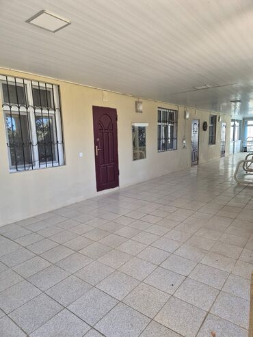 Həyət evləri və villaların satışı: Novxanıda, Görədil dəmir yolu stansiyasına piyada 10-15 dəqiqəlik — 31