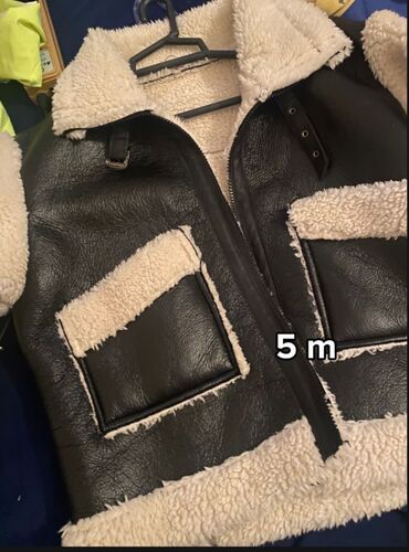 Kurtkalar: Bershka, M — 20