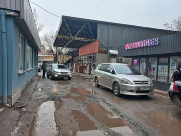 Магазины: Сдаю Магазин, В бизнес центре, 80 м² Действующий, С оборудованием, С ремонтом, Вода, Электричество