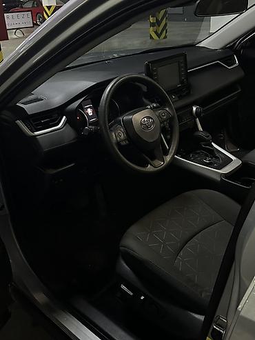sequoia 2010: Toyota RAV4: 2022 г., 2.5 л, Автомат, Гибрид, Кроссовер — 5