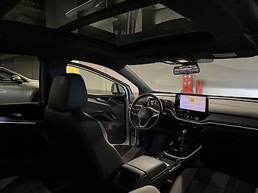 Volkswagen: ID4
49000km
2022 — 12
