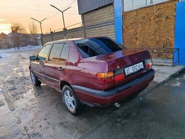 Volkswagen: Volkswagen Vento: 1993 г., 1.8 л, Механика, Седан — 9