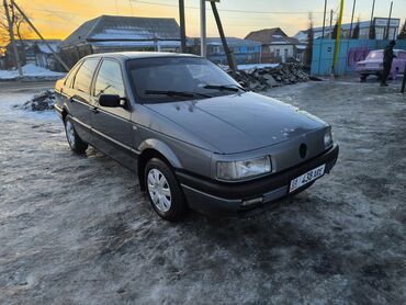 гид: Volkswagen Passat: 1989 г., 1.8 л, Механика, Бензин, Седан