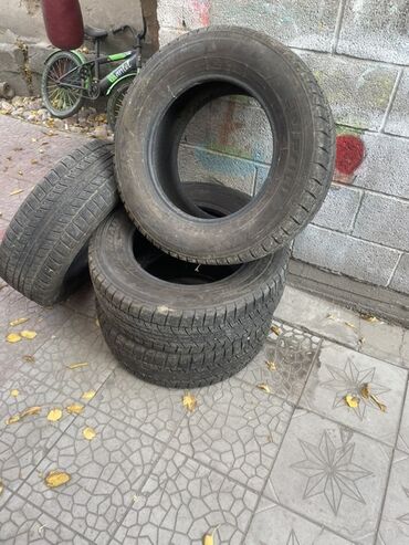 купить шины 23565 r16c: Комплект шин (4 шт.) - Тип: зимние (маркировка снежинки, M+S) -