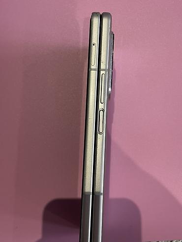 honor v3: Смартфон с гибким экраном Samsu Z Fold 3 (серия Fold, корпус в оттенке — 9