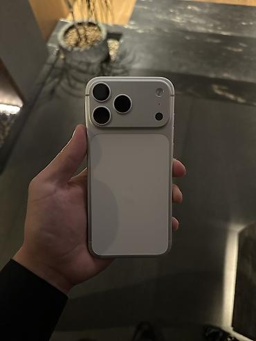 note 3: Смартфон Apple iPhone (серия с тройным модулем камер). Цвет — — 1