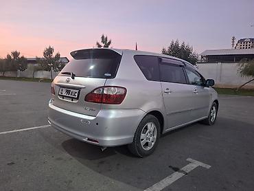 byd e9 1: Toyota Ipsum: 2003 г., 2.4 л, Автомат, Бензин, Минивэн — 7