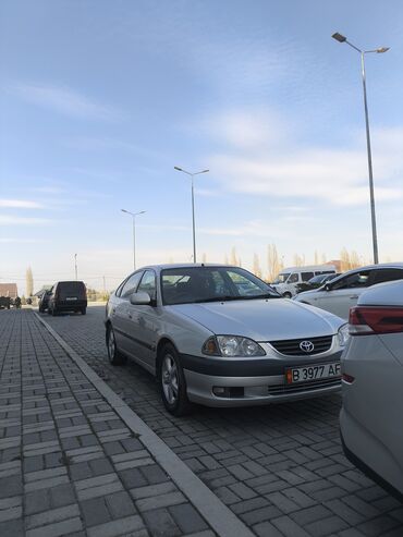 автомобиль на обмен: Toyota Avensis: 2001 г., 1.8 л, Автомат, Бензин, Хэтчбэк