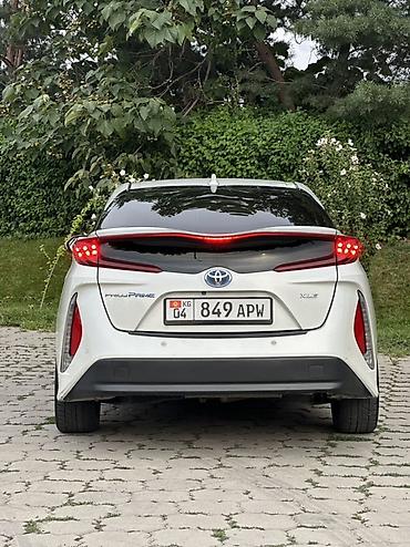 эска 8: Toyota Prius: 2017 г., 1.8 л, Автомат, Гибрид, Лифтбек — 8