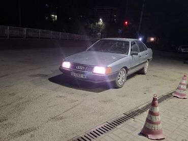 вариант рассрочки: Audi 100: 1986 г., 2.3 л, Механика, Бензин, Седан