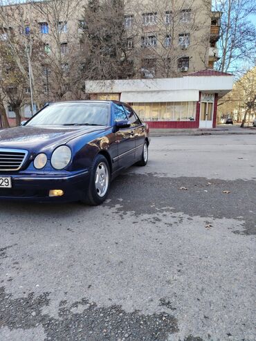 Mercedes-Benz: Mercedes-Benz E-Class: 2 l | 1997 il Sedan — 9
