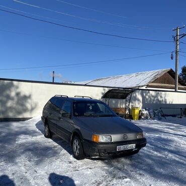 Volkswagen: Volkswagen Passat: 1990 г., 1.8 л, Механика, Бензин, Универсал