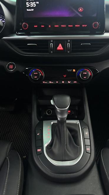 кия сарето: Kia Cerato: 2022 г., 1.6 л, Автомат, Бензин, Седан — 9