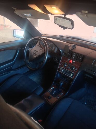 Mercedes-Benz: Mercedes-Benz C 180: 1.8 l | 1995 il Sedan — 9