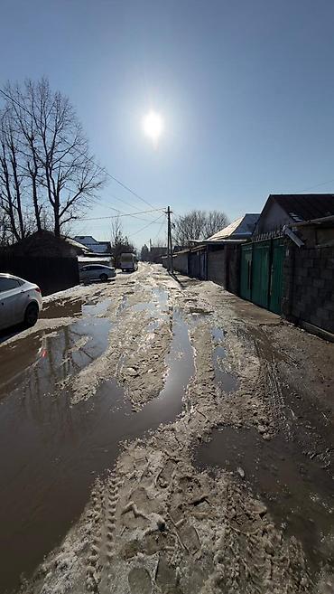 Продажа коттеджей и домов: 🏡 *Срочно продаётся дом !* 📐 Площадь участка : 4’5 сотых 📐 Площадь — 3