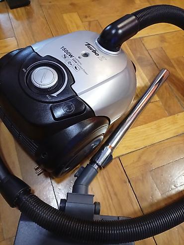 Klasični usisivači: LG usisivač sa kesom – model V-CP753RD Na Papirnu kesu. vuče kao — 8