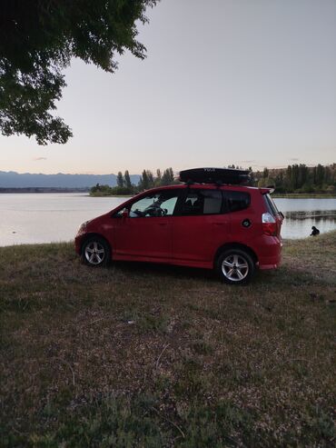 автомобиль хонда фит: Honda Fit: 2002 г., 1.5 л, Типтроник, Бензин, Хетчбек