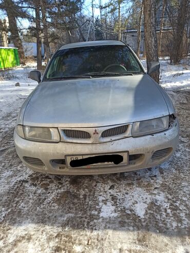 Mitsubishi: Mitsubishi Carisma: 1997 г., 1.6 л, Механика, Бензин, Седан