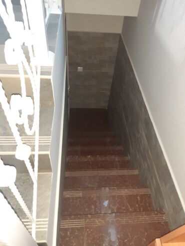 Həyət evləri və villaların satışı: Albalı 7 otaqlı, 220 kv. m, Kredit yoxdur, Yeni təmirli — 24