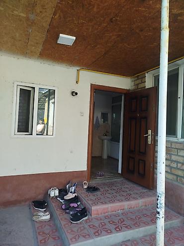 Продаётся дом, район Бакай-ата, тёплый, вода удобства внутри