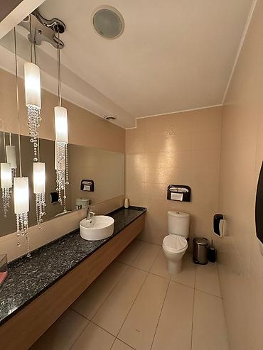 Продажа офисов: Продажа офисов 202 м², С ремонтом, Многоэтажное здание, 1 этаж — 10