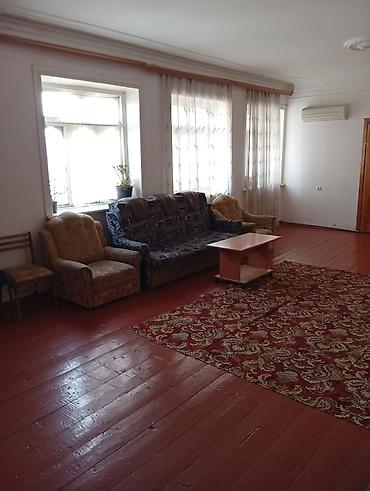 Uzunmüddətli kirayə evlər: 100 kv. m, 3 otaqlı, Qaz — 16