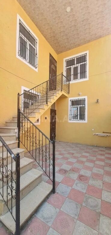 Həyət evləri və villaların satışı: 5 otaqlı, 160 kv. m, Yeni təmirli