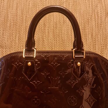 Çantalar: Əl çantası, Louis Vuitton — 10
