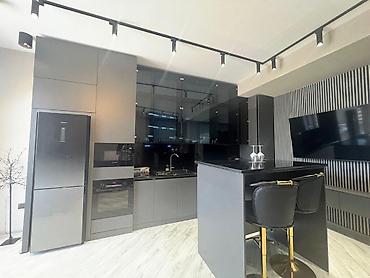 Kirayə mənzillər: İcarəyə verilir 3 otaqlı yeni tikili 100 m², Ağ şəhər q. Kateqoriya — 5