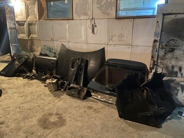 художественная реставрация зубов композитными материалами: Комплект автомобильных запчастей, включающий элементы кузова, такие