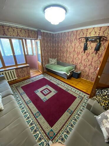 снять жилье в кыргызстане: 3 комнаты, 77 м², Индивидуалка, 3 этаж, Косметический ремонт