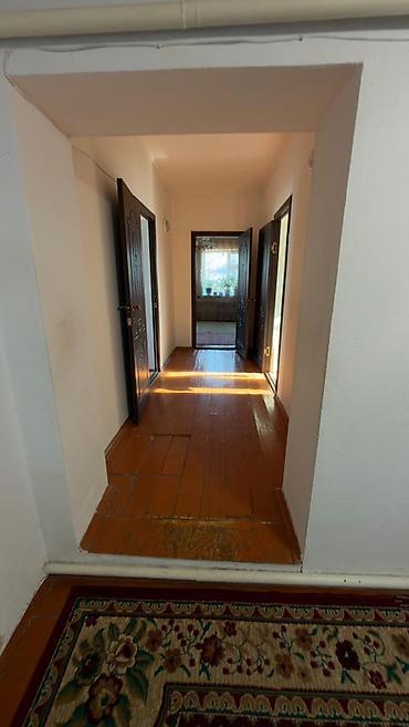 Продажа коттеджей и домов: Срочно продаётся дом! Локация: Ак-Босого Площадь участка: 4,5 сотки — 19