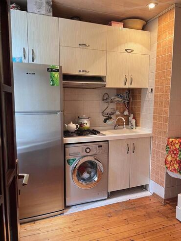 Uzunmüddətli kirayə mənzillər: 20 Yanvar metrosunun yanında,5 mərtəbənin,1-ci mərtəbəsində,2 — 5