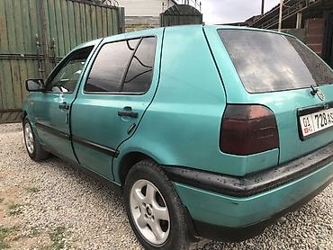 pasat b5: Volkswagen Golf: 1992 г., 1.8 л, Механика, Хэтчбэк — 3