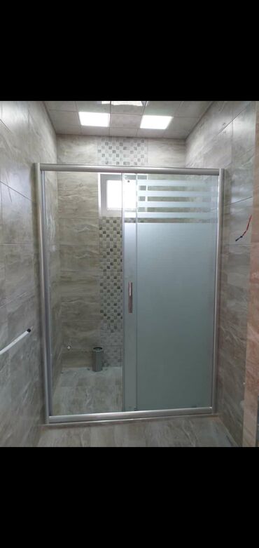 Duş kabinaları, arakəsmələr: Yeni Üstü açıq kabina, Künc üçün, Pulsuz çatdırılma — 28