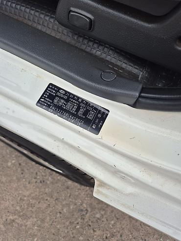 Kia: Kia BONGO: 2020 г., 2.5 л, Автомат, Дизель — 12