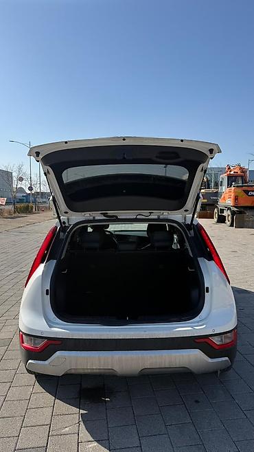 Kia: Kia Niro: 2022 г., 1.6 л, Автомат, Гибрид, Хэтчбэк — 13