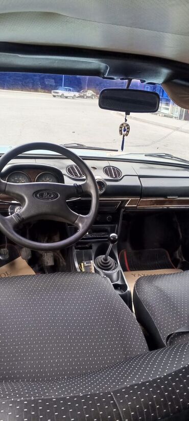 VAZ (LADA): Il 1990 curuyu yoxdu bir tek krasqaya ehtiyac var otur sur masindi — 1