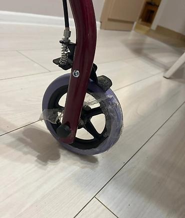 Hodalice, štake, štapovi za hodanje, kolica za hodanje: Rolator hodalica – NOVO - Stabilna aluminijumska konstrukcija u bordo — 2