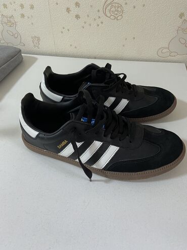 kişi botu: ADIDAS SAMBA A+++ Klass ayaqqabı. Çox az geyinilib. 95m alınıb. 50 m